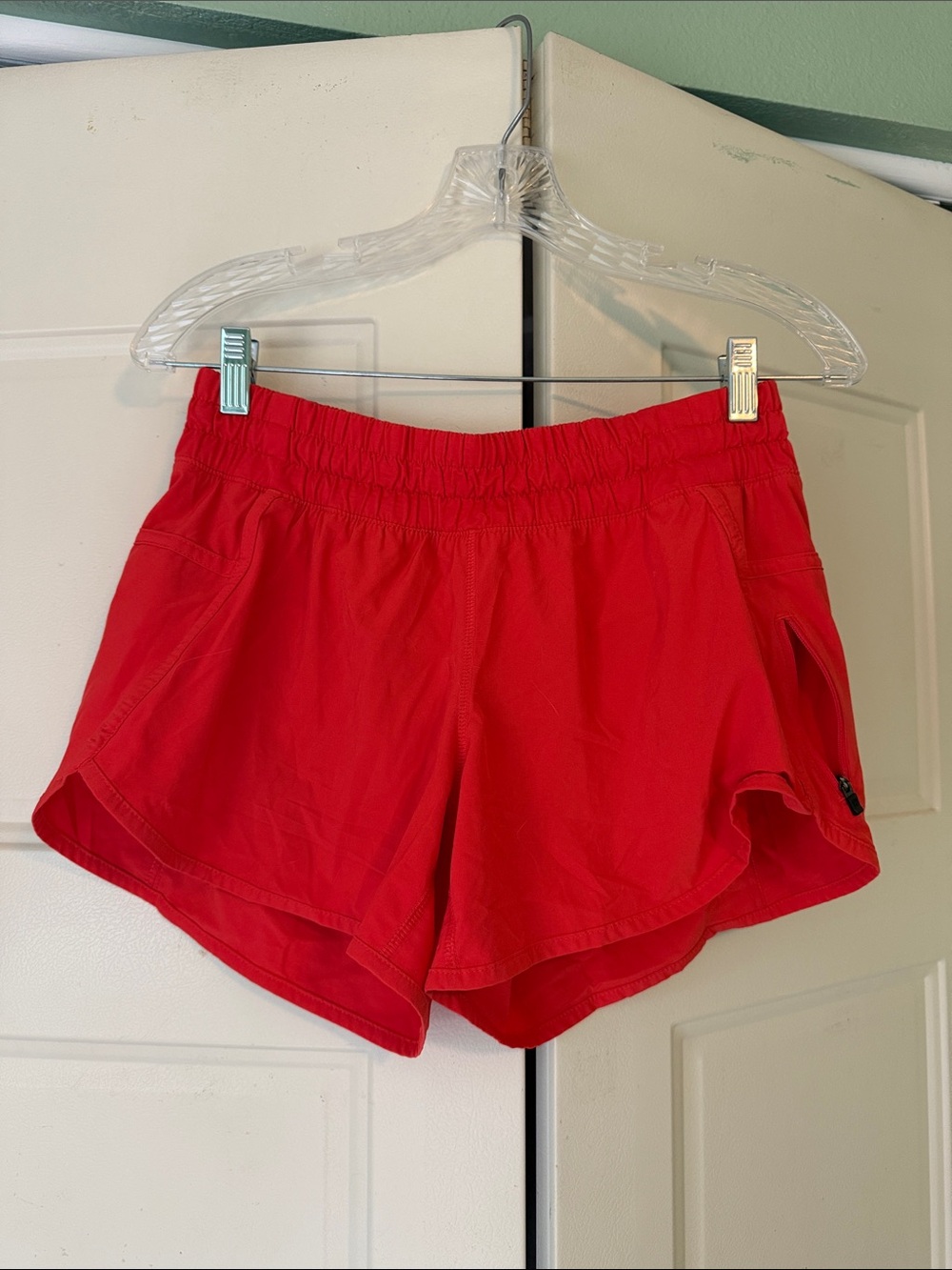 Lululemon tracker shorts size 8